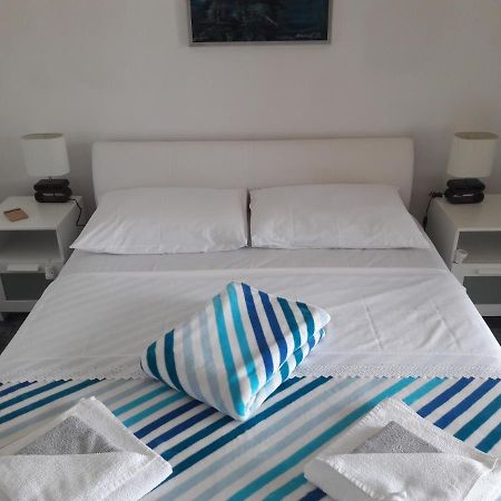 Apartman-Maja-Krk Veglia Exterior foto