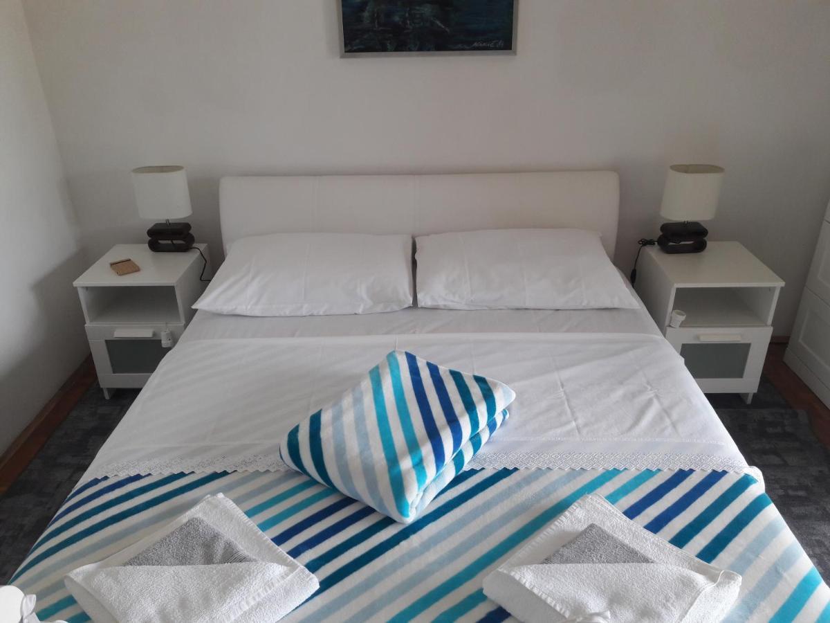 Apartman-Maja-Krk Veglia Exterior foto