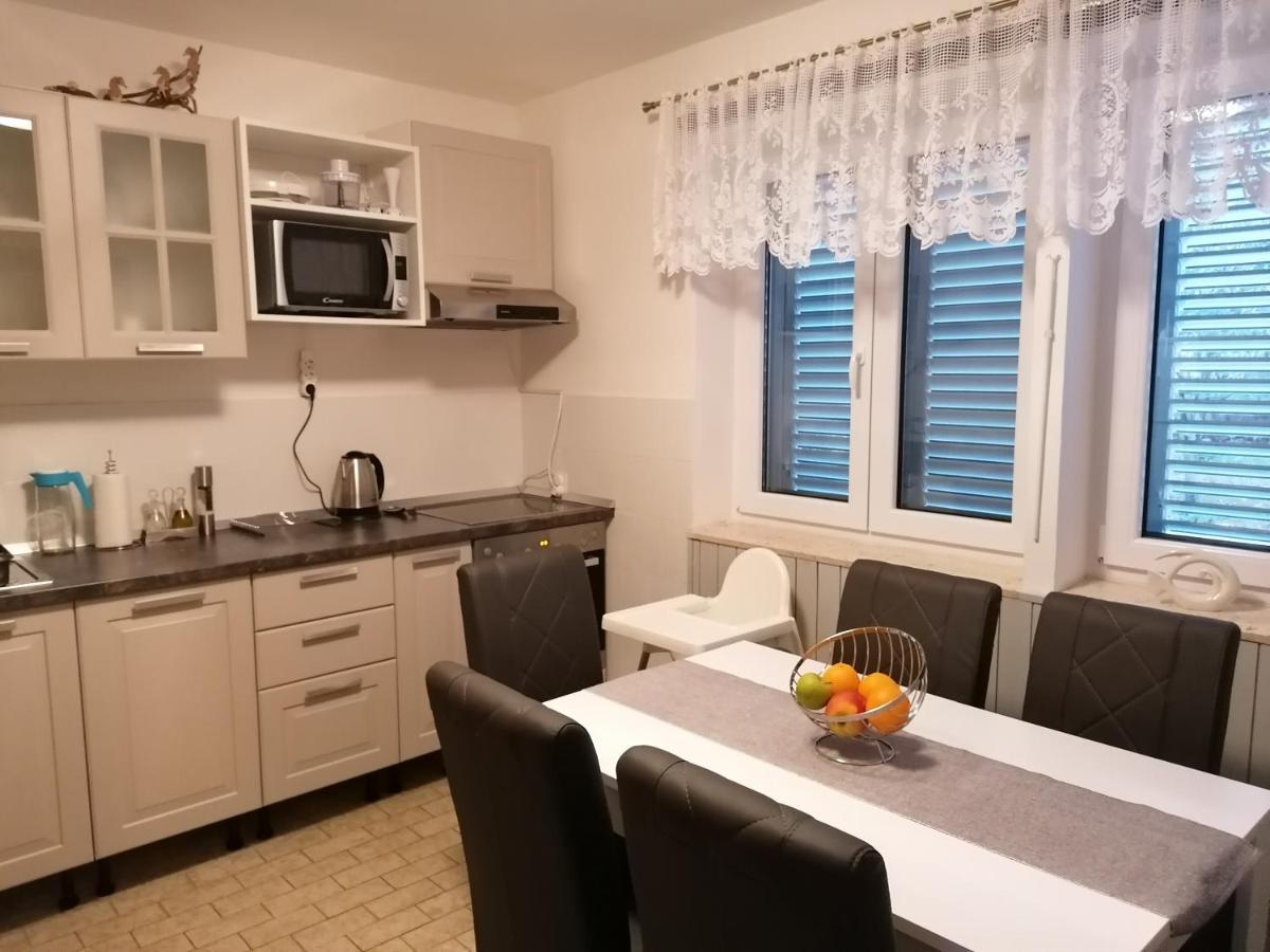 Apartman-Maja-Krk Veglia Exterior foto