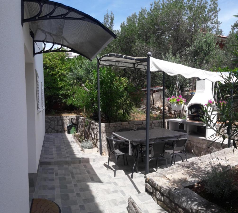 Apartman-Maja-Krk Veglia Exterior foto