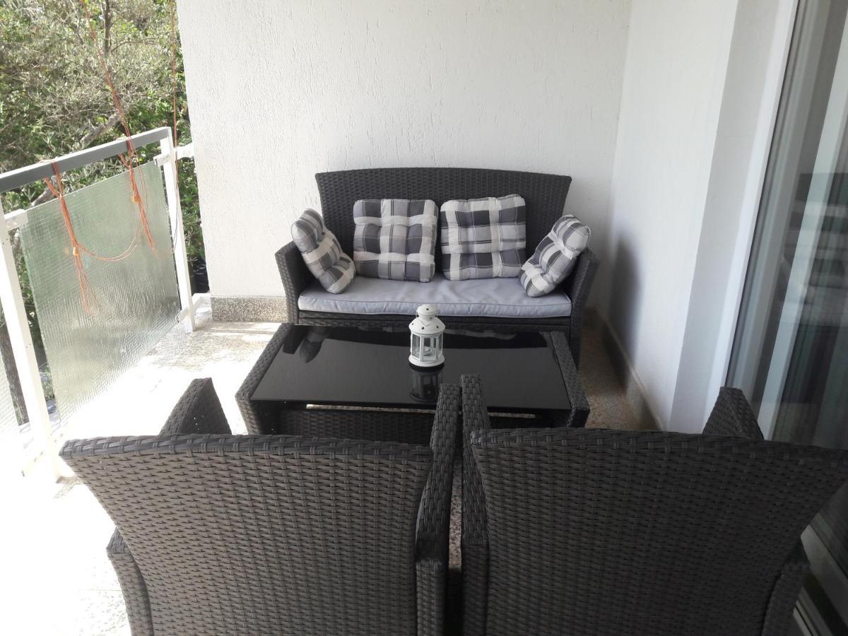 Apartman-Maja-Krk Veglia Exterior foto