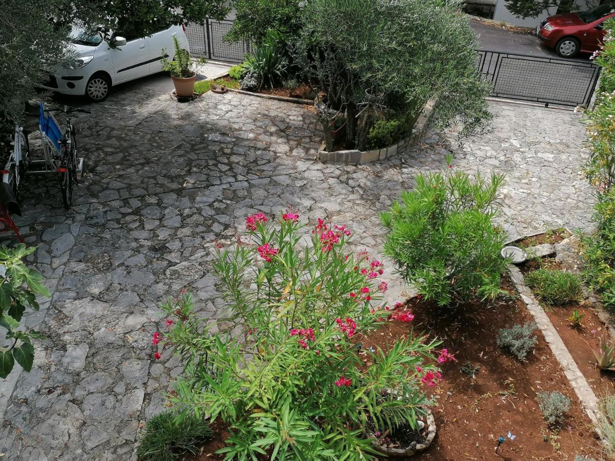 Apartman-Maja-Krk Veglia Exterior foto