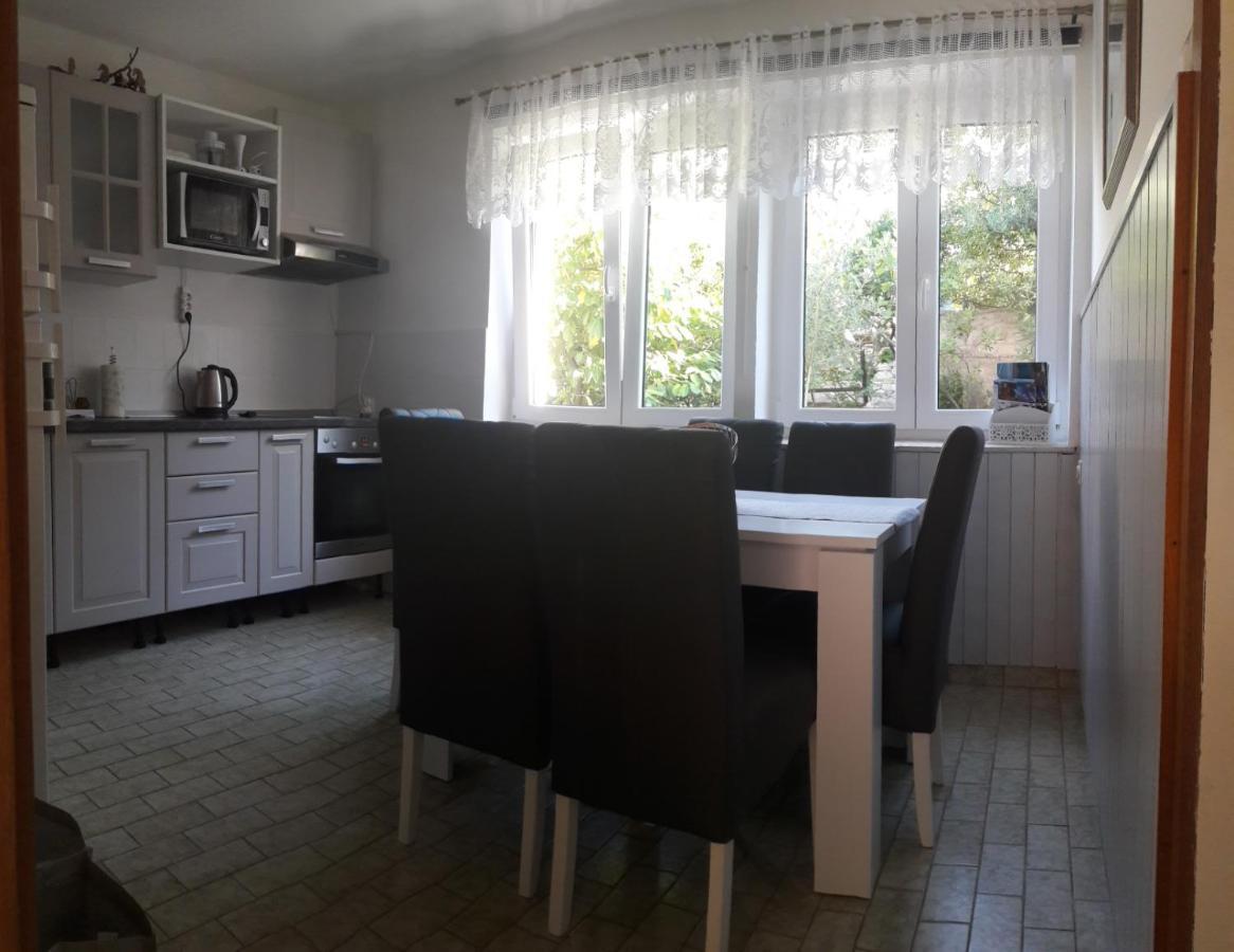 Apartman-Maja-Krk Veglia Exterior foto