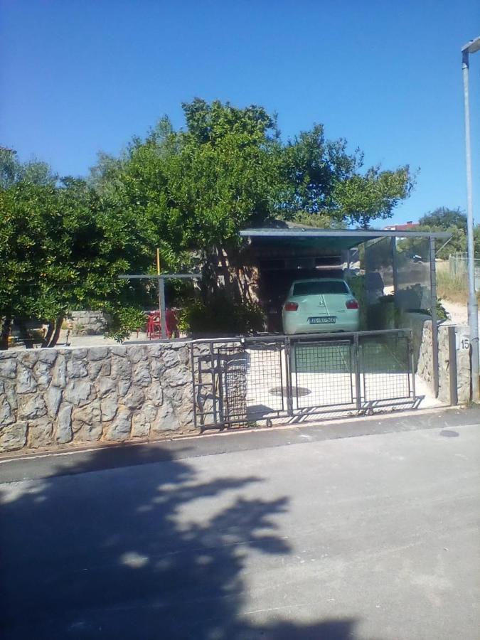 Apartman-Maja-Krk Veglia Exterior foto