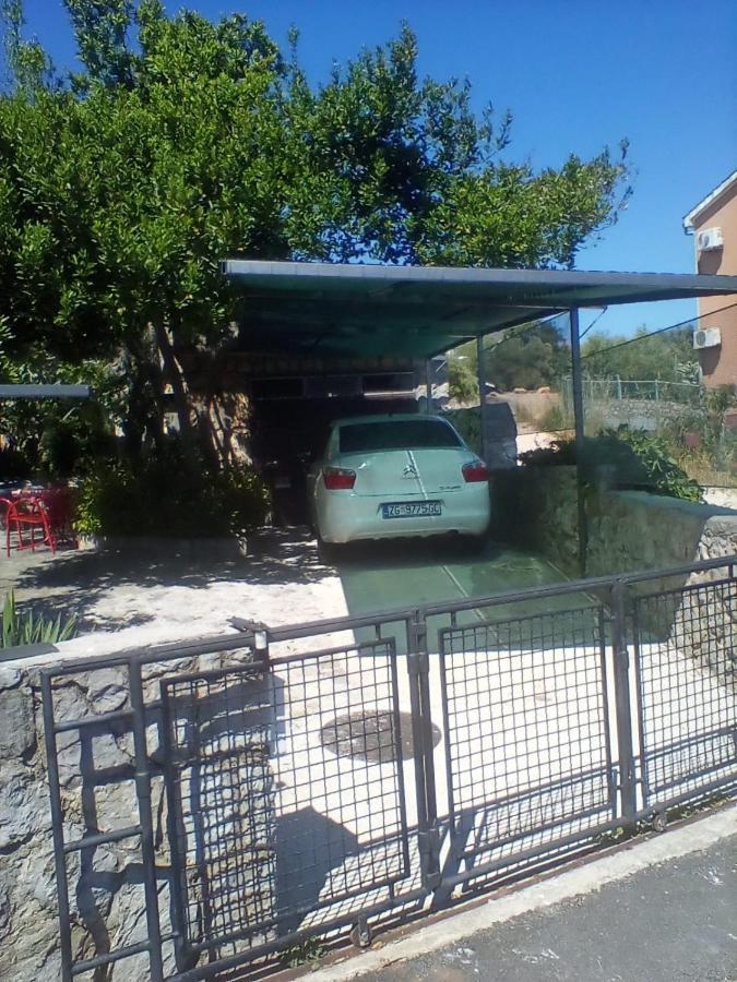 Apartman-Maja-Krk Veglia Exterior foto
